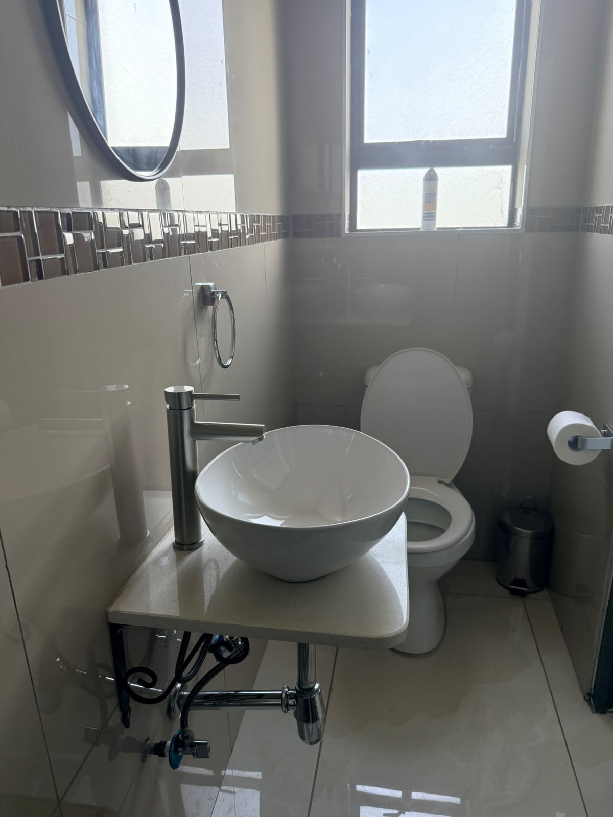 Private bathroom at The Palms Bed & Breakfast
