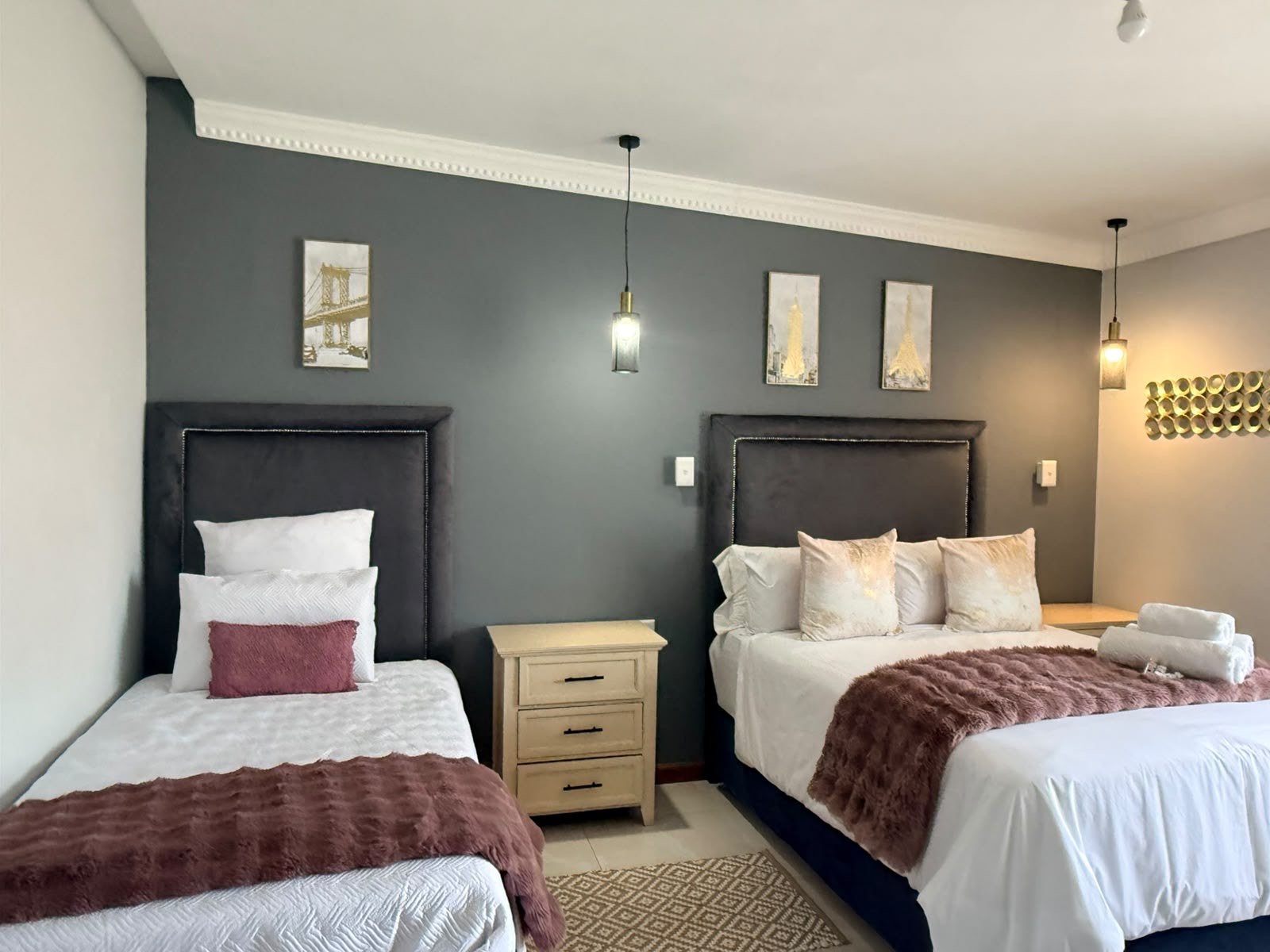 Family Room with two beds at The Palms Bed & Breakfast